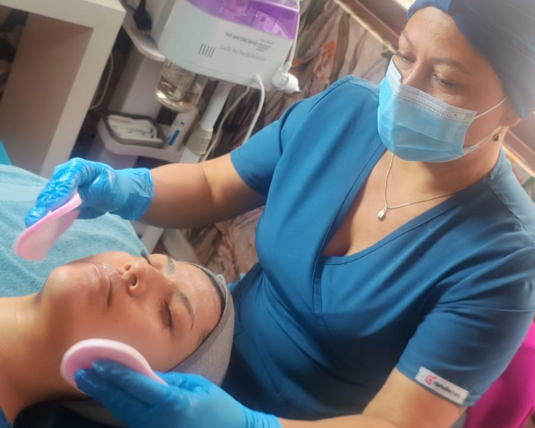 LIMPIEZA FACIAL PROFUNDA