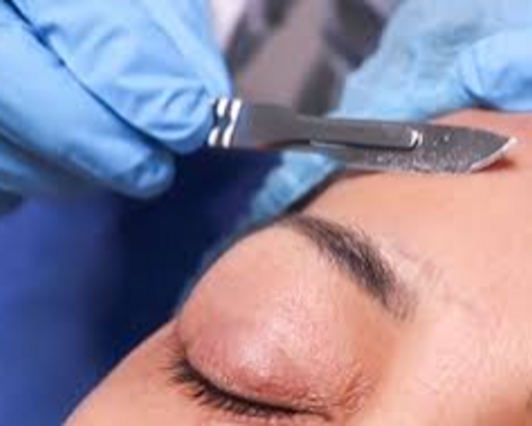 Dermaplaning + Limpieza Profunda