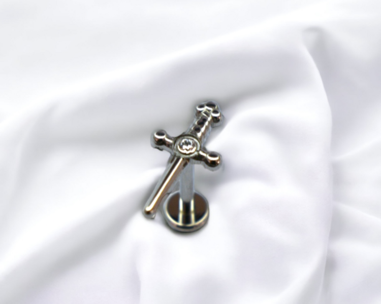 Labret daga con cristal blanco (cod 568)