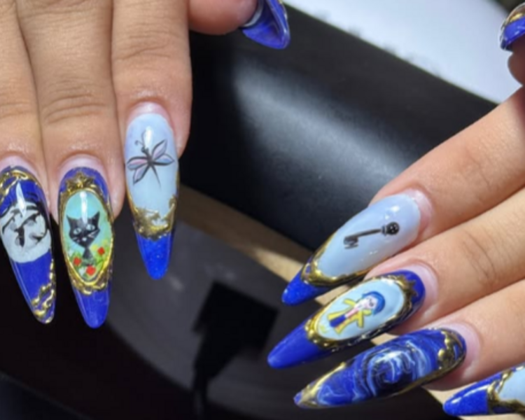 Retoque de uñas de Soft GEl desde: (dependerá de el largo de la uña y si es un nuevo diseño es costo adicional)