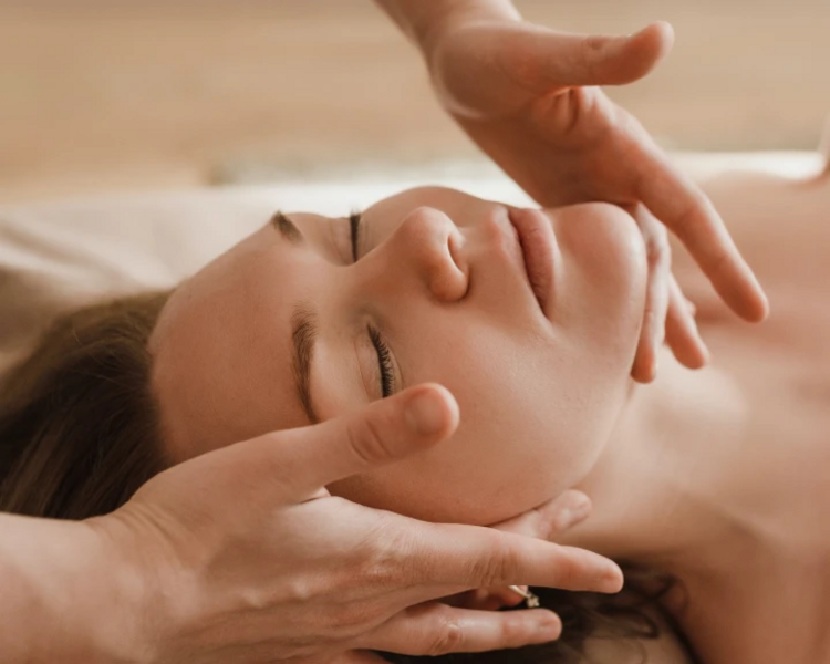 Masaje craneofacial