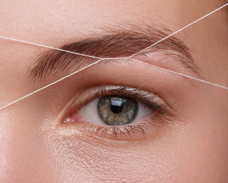 Depilación Cejas con Hilo