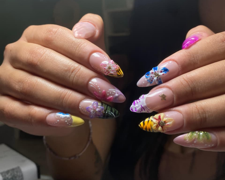 Extensión de Uñas Con Soft gel + Semipermanente Liso