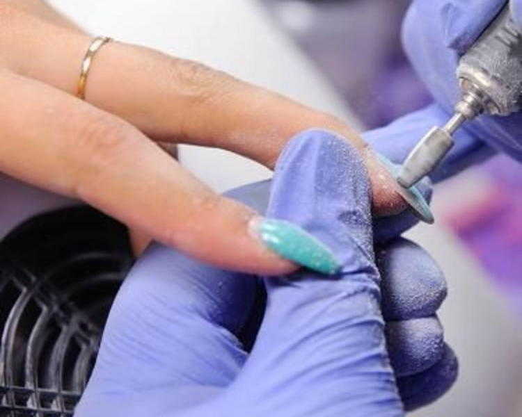 -Retiro de Uñas Acrílicas