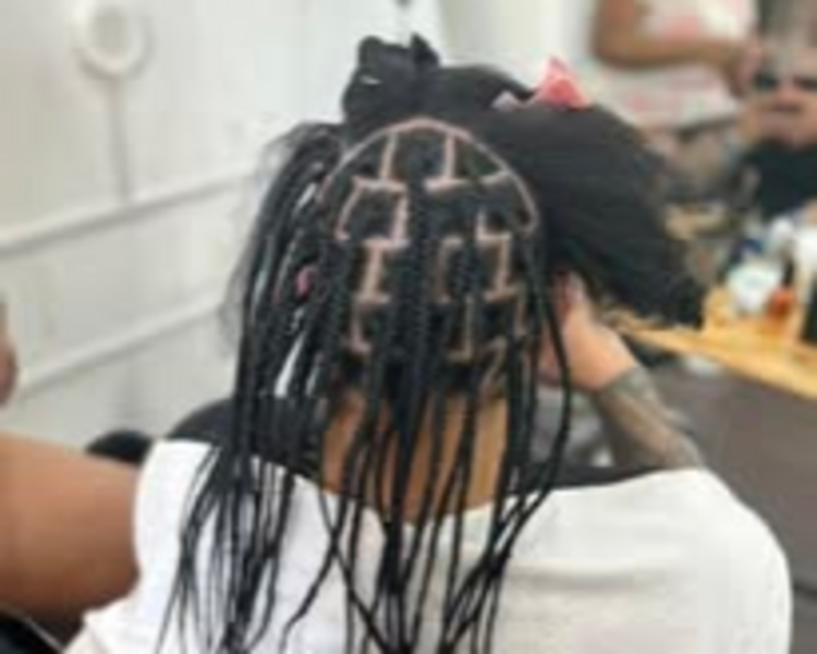 TRENZAS CON AGREGADO  CABELLO DE CANEKALON