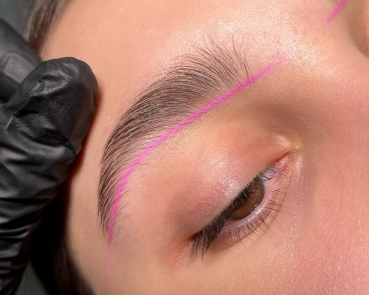 LIFTING DE PESTAÑAS + PERFILADO DE CEJAS CON PINZA 