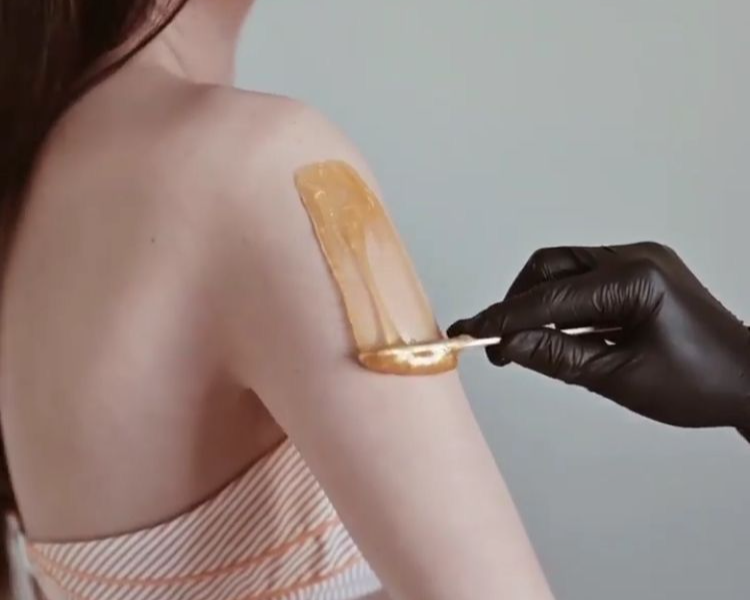 Depilación de medio brazo con sistema roll on