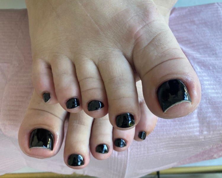 Esmaltado Semipermanente en Pies