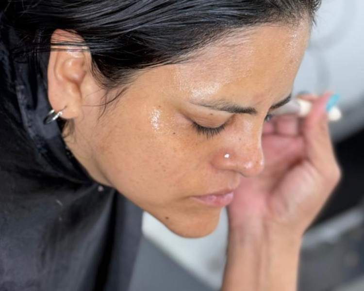 PERFILADO DE CEJAS + HENNA