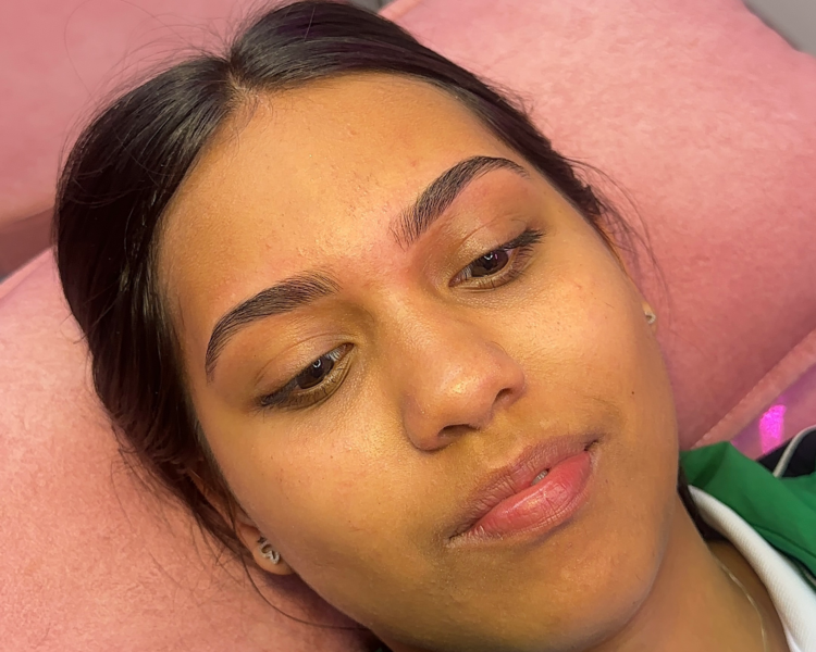 Diseño, depilación con hilo