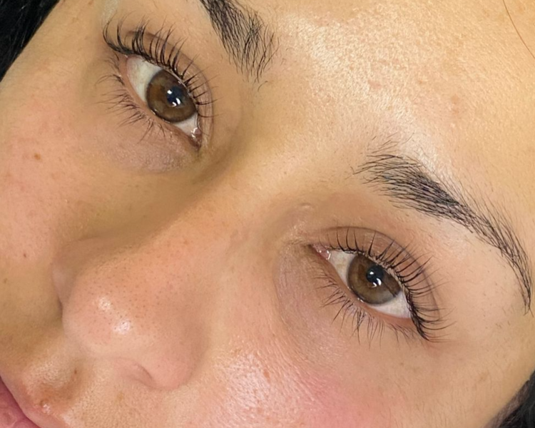 Lifting + color de Pestañas + Botox de regalo