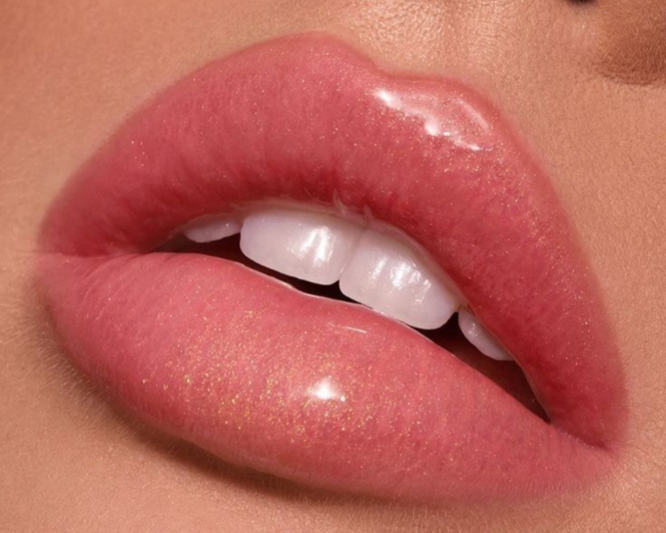 Retoque Labios Anual - Reviva el color y redefine