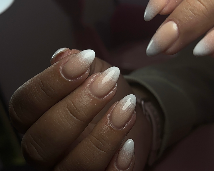 Baño en uña natural con polygel