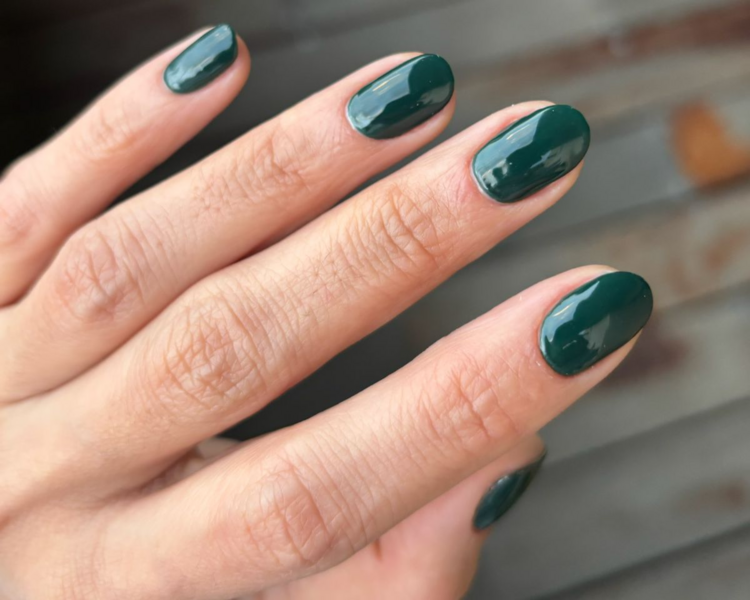 SHELLAC Básico MANOS, Incluye retiro *SIN MANICURE NI DECORACIÓN*