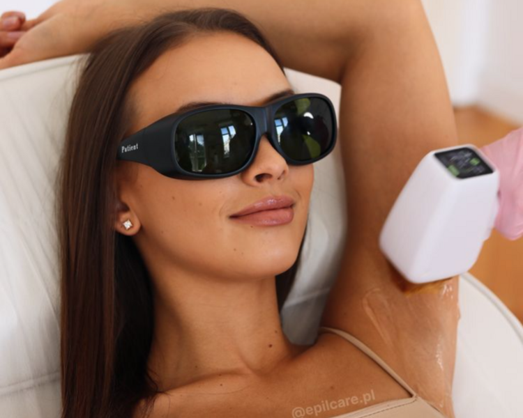 PACK 2: MEDIA PIERNA + CAVADO COMPLETO + TIRA DE COLA + AXILAS + BOZO (OPCIONAL)