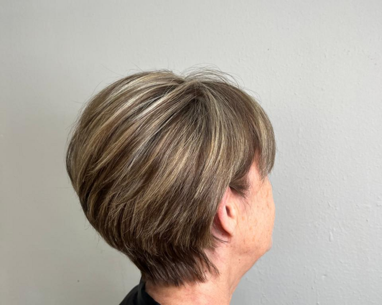 Corte dama corto - (arriba de los hombros)