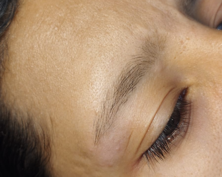 Diseño y perfilado de cejas