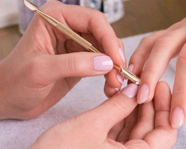 MANICURA TRADICIONAL