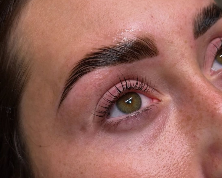 Lifting + laminado de cejas