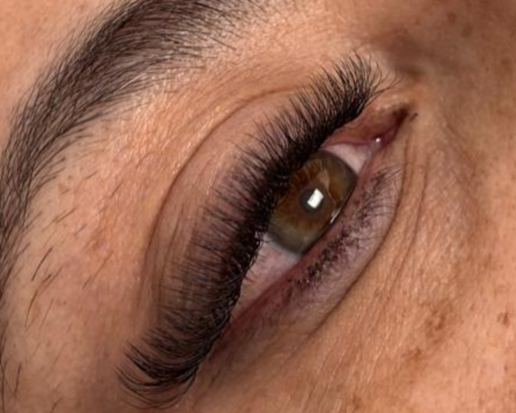 RETOQUE PESTAÑAS 6D 