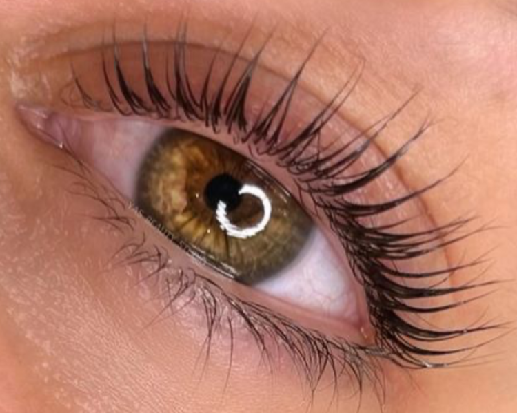 LIFTING + PERFILADO DE CEJAS PROMO NOVIEMBRE