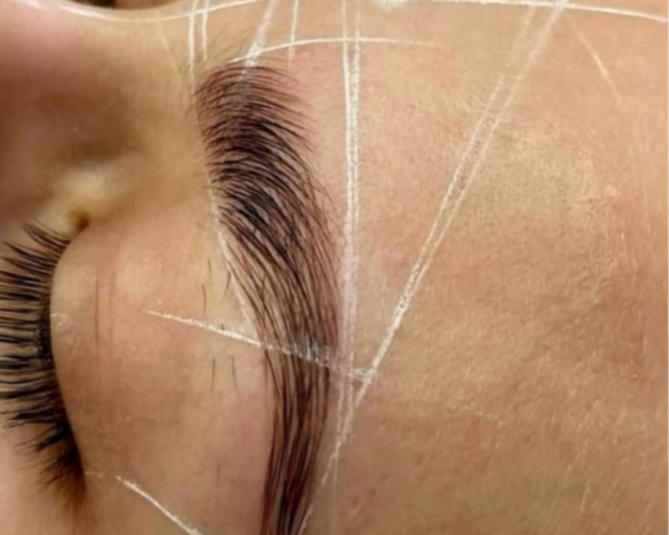 perfilado de cejas 