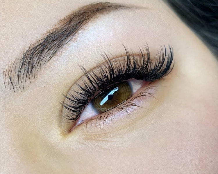 Pestañas efecto anime 