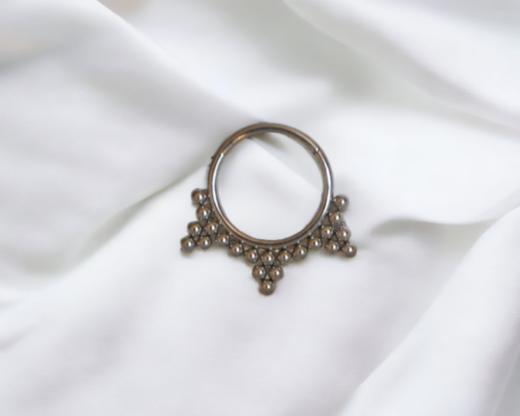 Argolla con ornamentos (Cod 251)