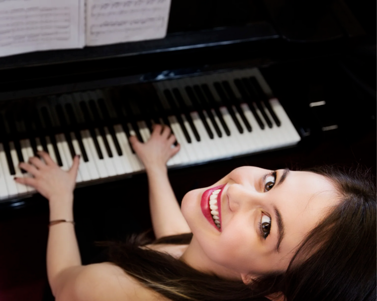 CLASE DE PIANO - (Presencial)