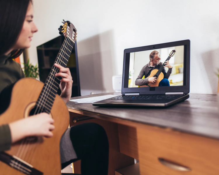 CLASE DE GUITARRA - (Virtual)