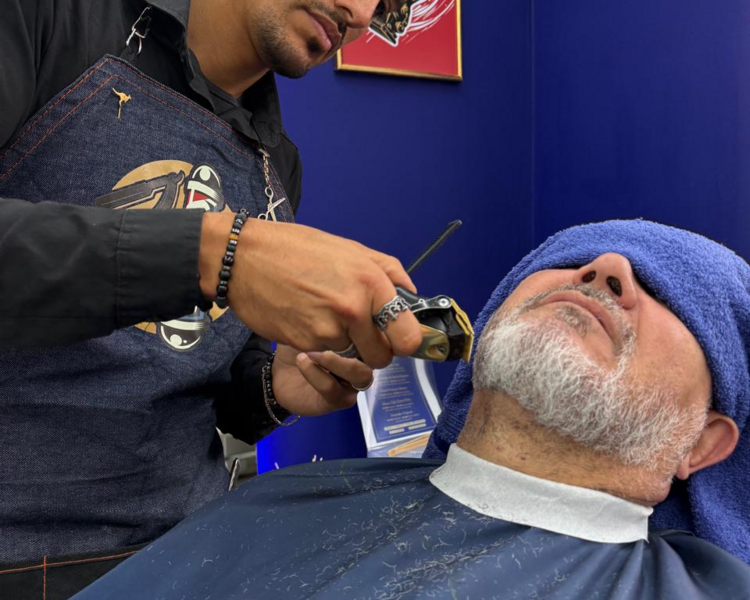 Arreglo de Barba ESENCIA $16.000 (efectivo) $19.000 (otros medios).