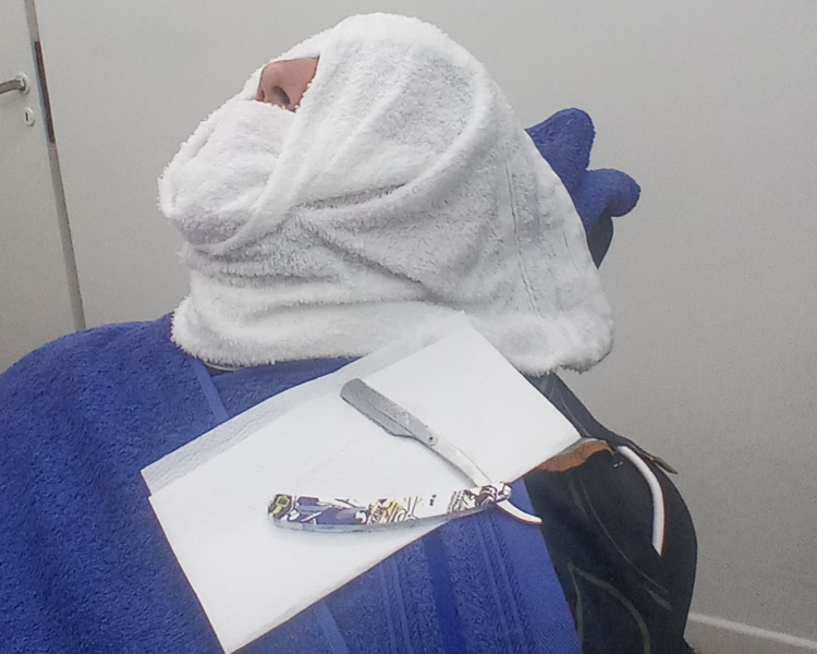 Aseo de Barba VITAL $18.000 (efectivo) $21.000 (otros medios) 