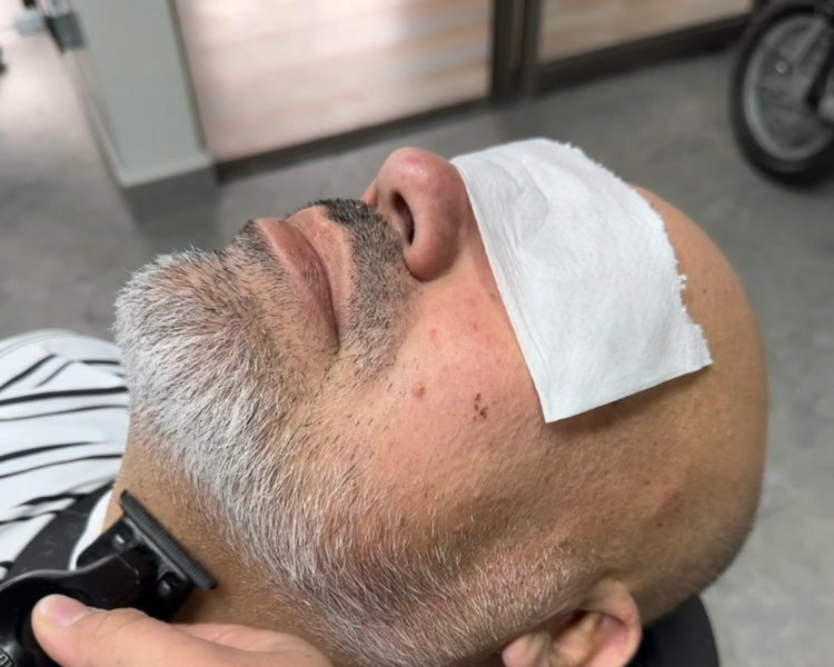 CORTE DE CABELLO + BARBA