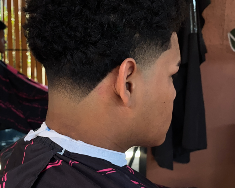 Corte de cabello cejas + Diseño