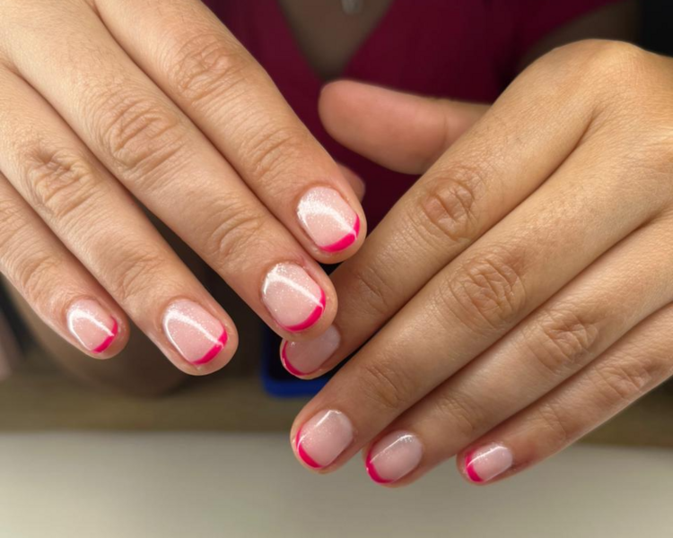 Manicure + Esmaltado permanente FRANCESA 💜