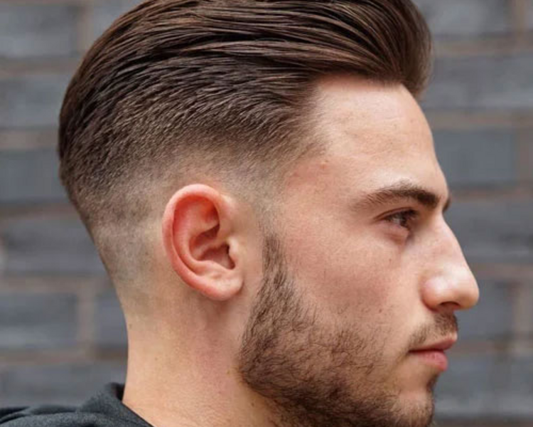 Corte de cabello desvanecido 