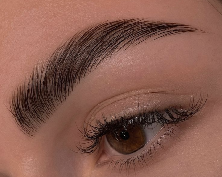 Laminado de cejas 