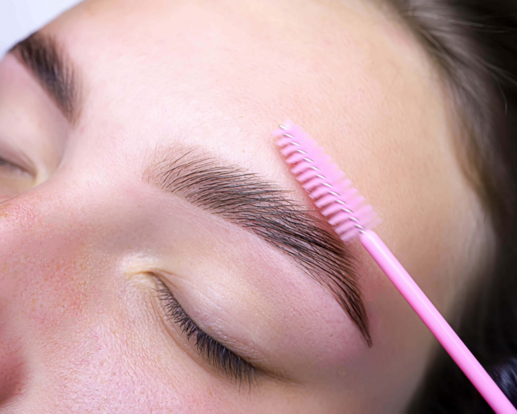 Laminación de cejas