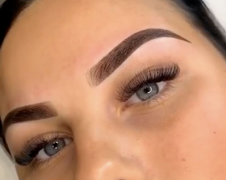 PERFILADO + TINTE DE CEJAS HENNA