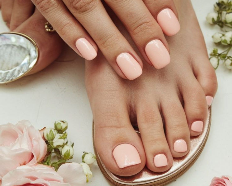 MANICURE Y PEDICURE UN SOLO TONO