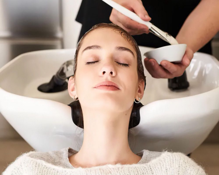 TRATAMIENTO DETOX + NUTRICÓN O HIDRATACIÓN CAPILAR (VALOR DESDE)