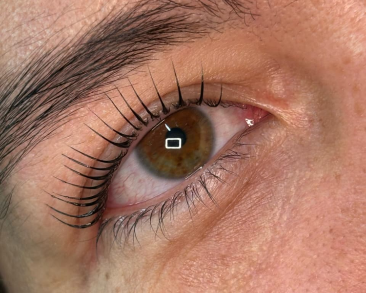 Lifting coreano de pestañas – Técnica avanzada