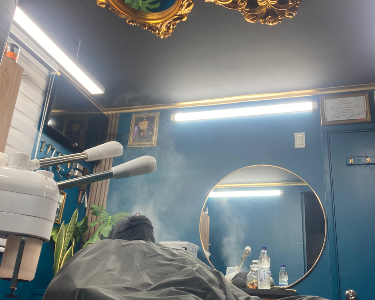 Ritual de barba con toalla caliente 