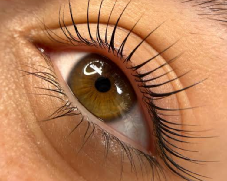 Lifting Pestañas + tinte + vitaminas