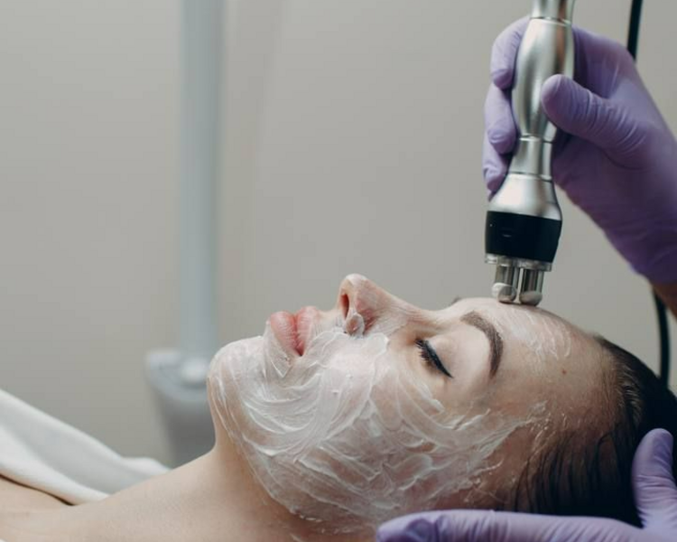 Radiofrecuencia y limpieza profunda completa 