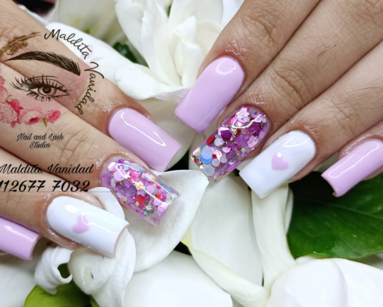 Esculpidas en acrilico