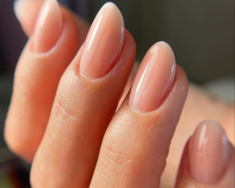 Manicure rusa con nivelacion