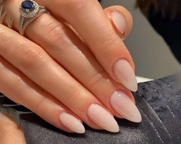 Manicure y Pedicura. Incluye Gel en color liso y rubber