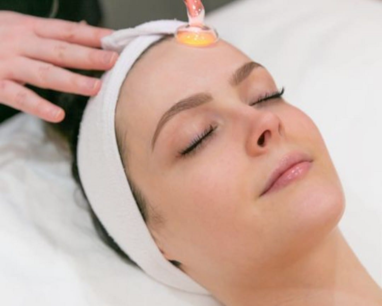 LIMPIEZA FACIAL SIMPLE + ALTA FRECUENCIA