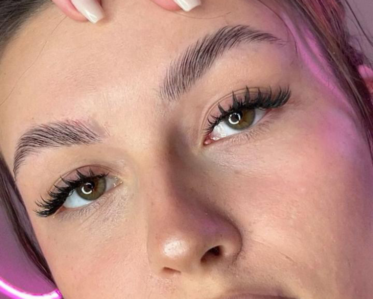 Extensiones de Pestañas Volumen efecto ANIME